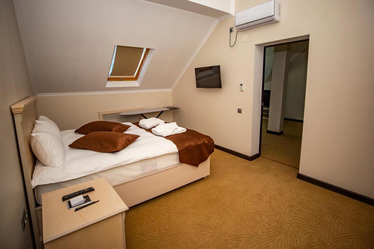 Sulo Atyrau Hotel Ngoại thất bức ảnh